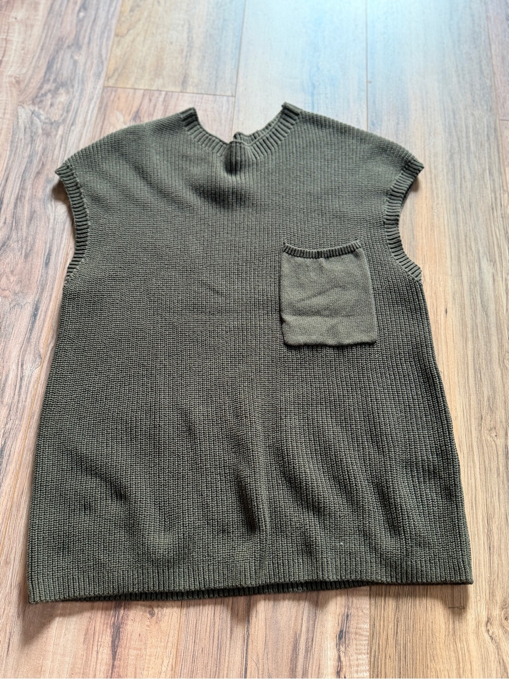 Sleeveless Knit Pocket Sweater Vest in Olive